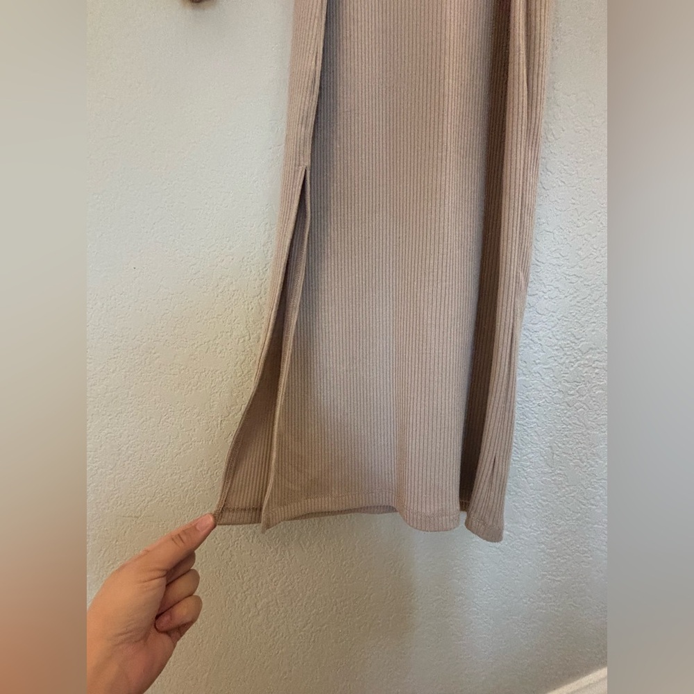 ASTR cross back long sleeve ribbed dress - Picture 6 of 7